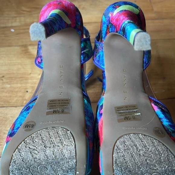 Gianni Bini Peep Toe Multicolored Heel Shoe Size 8.5 - Picture 8 of 10